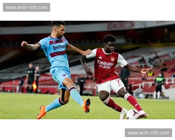 伦敦德比的硝烟：枪手与铁锤帮的宿命对决